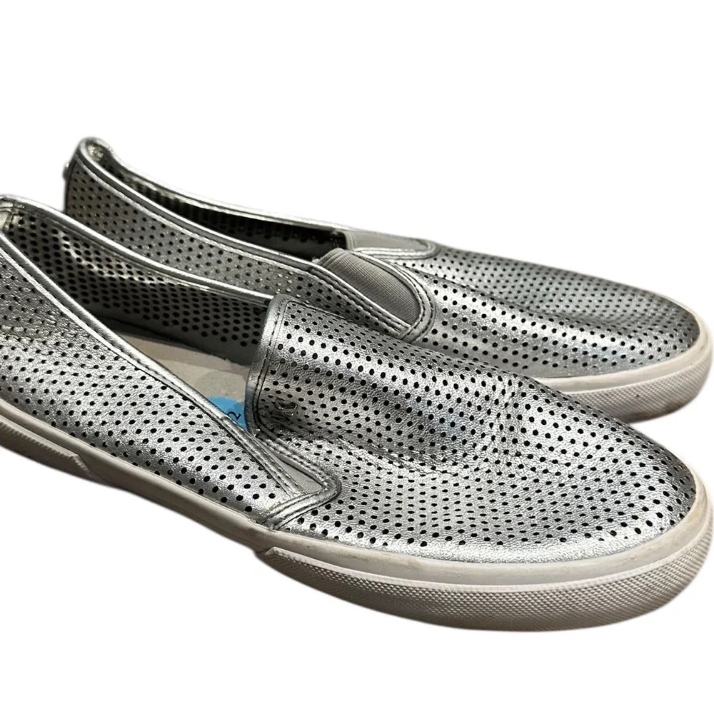 Michael Kors Perforated Leather Slip On Shoes Sneakers Metallic Silver Size 7.5